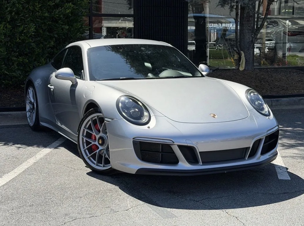 2018 Porsche 911 Carrera GTS